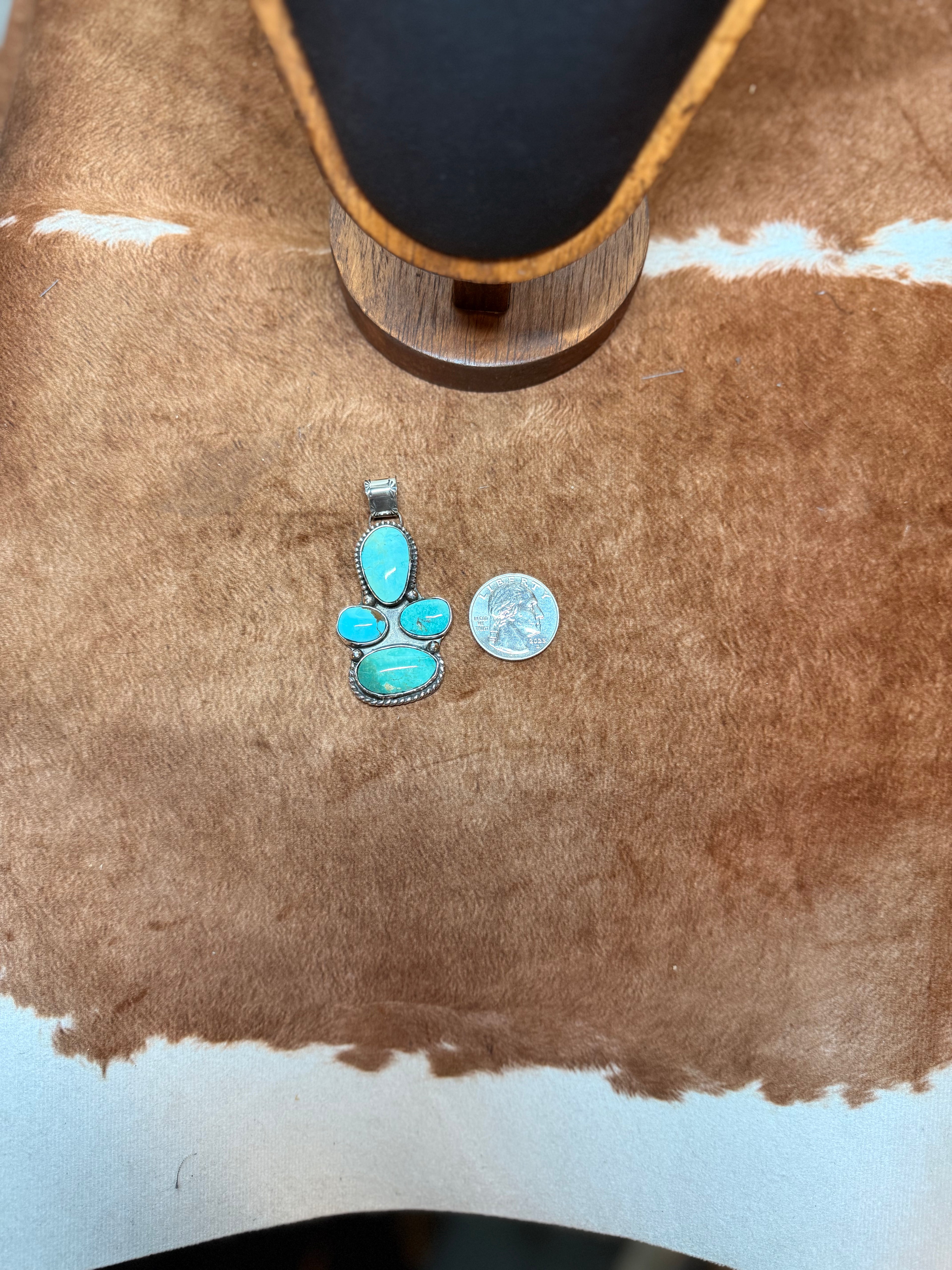 Nila Blooming Pendant